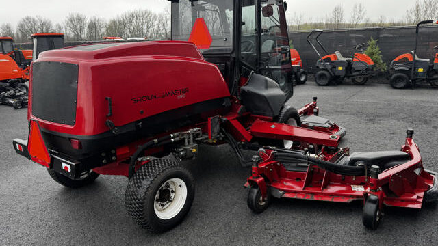 Toro-Groundsmaster-5910-Diesel-4WD-Wide-Area-Mower-8-640×480-1