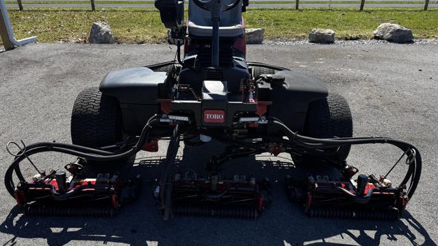 Toro-Reelmaster-5410-Fairway-Mower-3-640×480-1