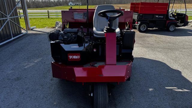 Toro-Turf-Sweeper-4800-3-640×480-1