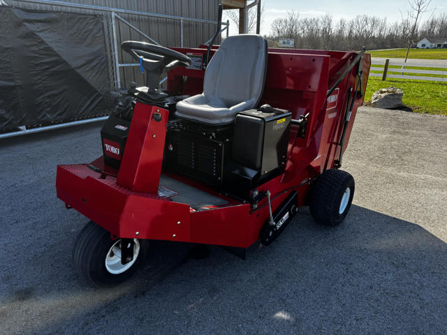 Toro-Turf-Sweeper-4800-4-640×480-1