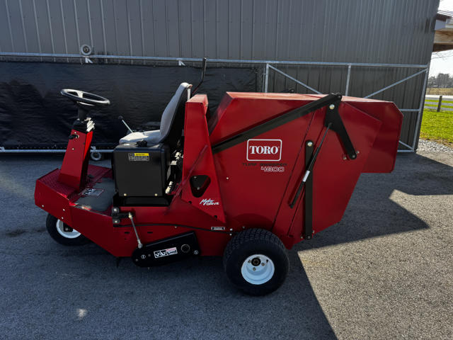 Toro-Turf-Sweeper-4800-5-640×480-1