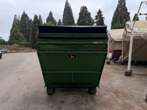 John Deer Sweeper 152