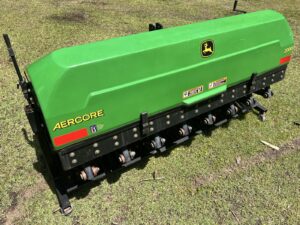 John Deere Aercore 2000