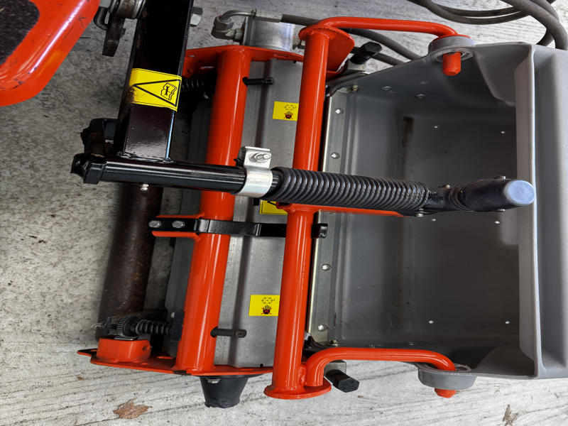 Jacobsen-Greens-King-IV-Plus-Greens-Reel-Mower-2-800×600-1-1