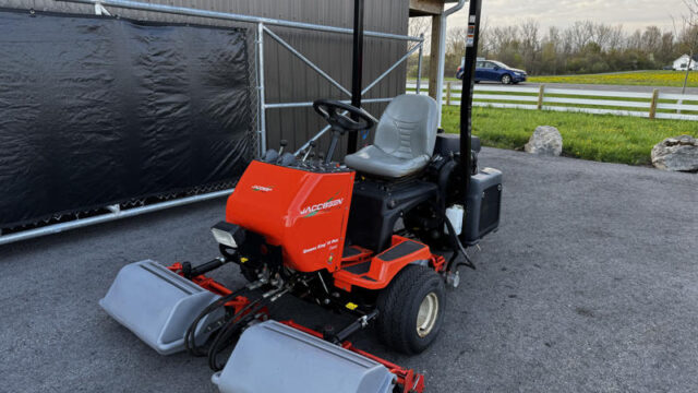 Jacobsen-Greens-King-IV-Plus-Greens-Reel-Mower-4-800×600-1