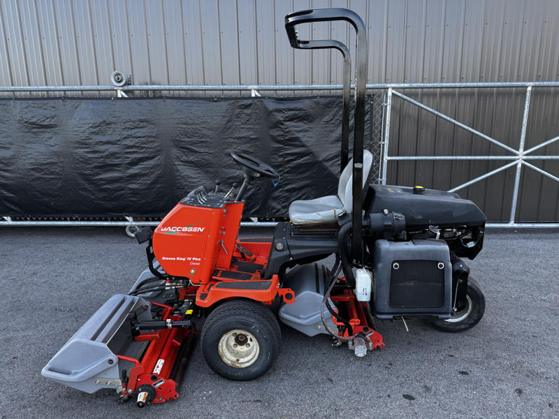 Jacobsen-Greens-King-IV-Plus-Greens-Reel-Mower-5-800×600-1