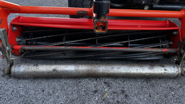 Jacobsen-Greens-King-IV-Plus-Greens-Reel-Mower-8-800×600-1