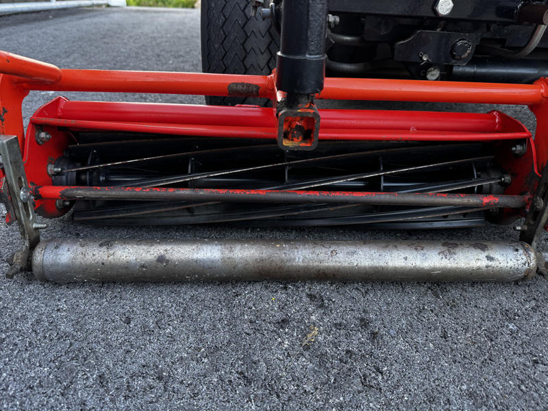 Jacobsen-Greens-King-IV-Plus-Greens-Reel-Mower-8-800×600-1