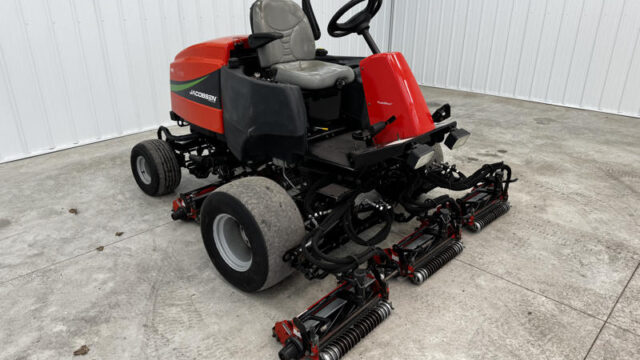 Jacobsen-LF-1880-Diesel-4WD-Fairway-Mower-1-800×600-1