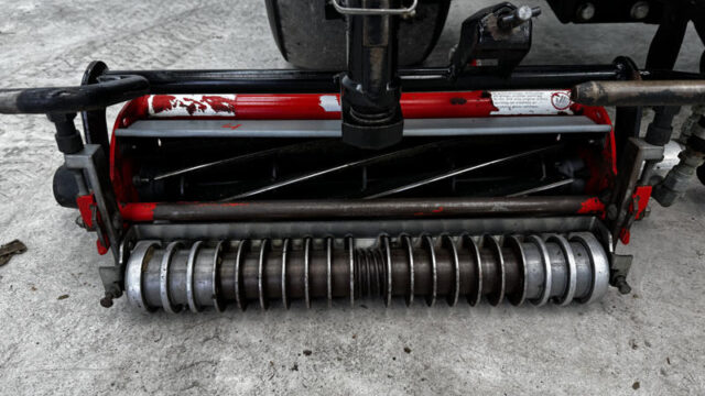 Jacobsen-LF-1880-Diesel-4WD-Fairway-Mower-2-800×600-1