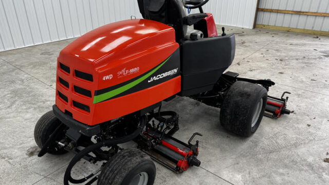 Jacobsen-LF-1880-Diesel-4WD-Fairway-Mower-3-800×600-1-1