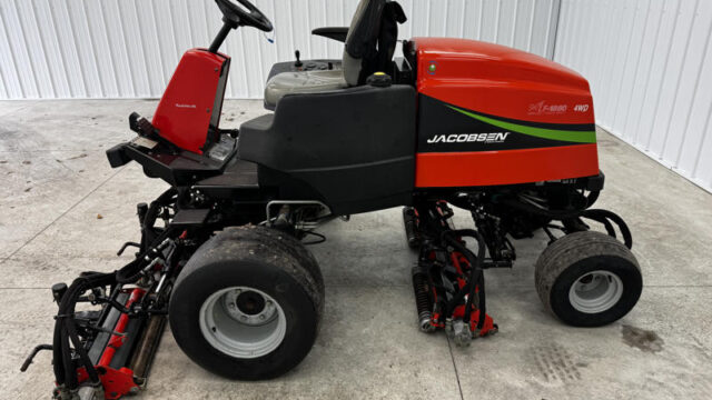 Jacobsen-LF-1880-Diesel-4WD-Fairway-Mower-4-800×600-1-1