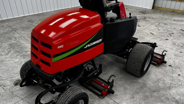 Jacobsen-LF-1880-Diesel-4WD-Fairway-Mower-5-800×600-1