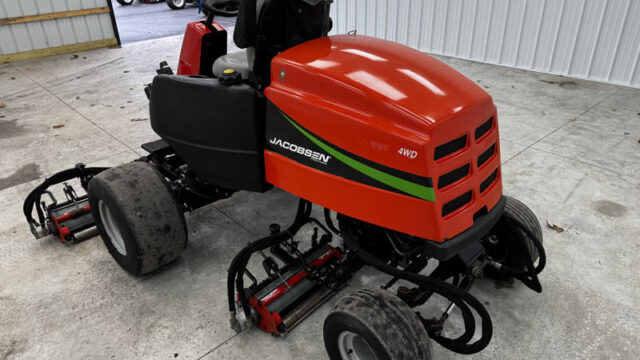 Jacobsen-LF-1880-Diesel-4WD-Fairway-Mower-6-800×600-1