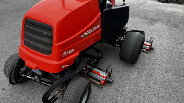 Jacobsen-LF1880-Diesel-4WD-3-800×600-1