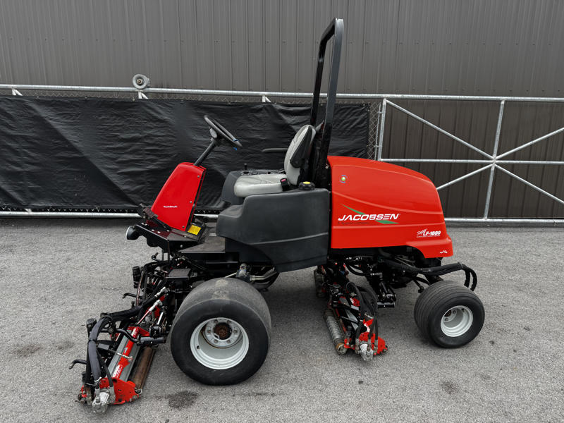 Jacobsen-LF1880-Diesel-4WD-5-800×600-1