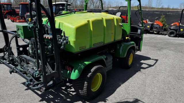 John-Deere-2030-Diesel-2WD-w_-300-Gallon-Sprayer-2-800×600-1