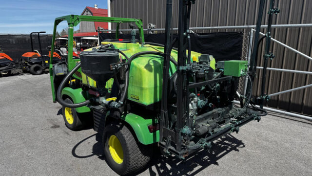 John-Deere-2030-Diesel-2WD-w_-300-Gallon-Sprayer-3-800×600-1