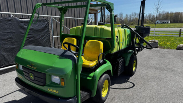 John-Deere-2030-Diesel-2WD-w_-300-Gallon-Sprayer-5-800×600-1