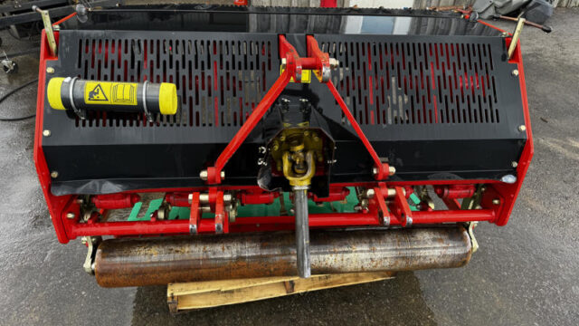 Redexim-Verti-Drain-7416-PTO-Driven-Aerator-2-800×600-1