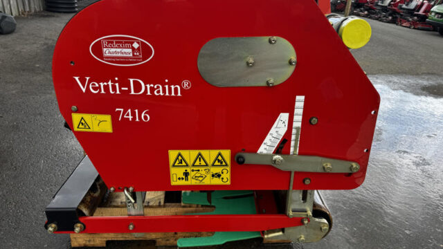Redexim-Verti-Drain-7416-PTO-Driven-Aerator-3-800×600-1