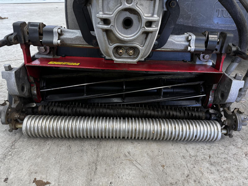 Toro-Greensmaster-Triflex-3400-Diesel-Greens-Mower-1-800×600-1-1