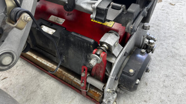 Toro-Greensmaster-Triflex-3400-Diesel-Greens-Mower-2-800×600-1-1