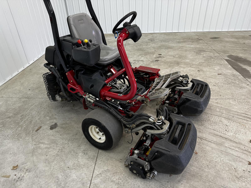 Toro-Greensmaster-Triflex-3400-Diesel-Greens-Mower-3-800×600-1-1