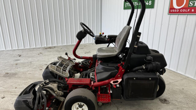 Toro-Greensmaster-Triflex-3400-Diesel-Greens-Mower-4-800×600-1-1