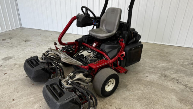 Toro-Greensmaster-Triflex-3400-Diesel-Greens-Mower-5-800×600-1