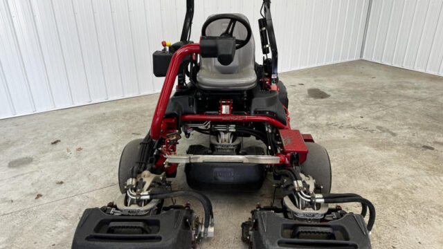 Toro-Greensmaster-Triflex-3400-Diesel-Greens-Mower-6-800×600-1