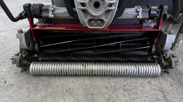 Toro-Greensmaster-Triflex-3400-Greens-Mower-1-800×600-1