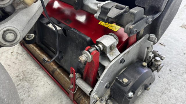 Toro-Greensmaster-Triflex-3400-Greens-Mower-2-800×600-1
