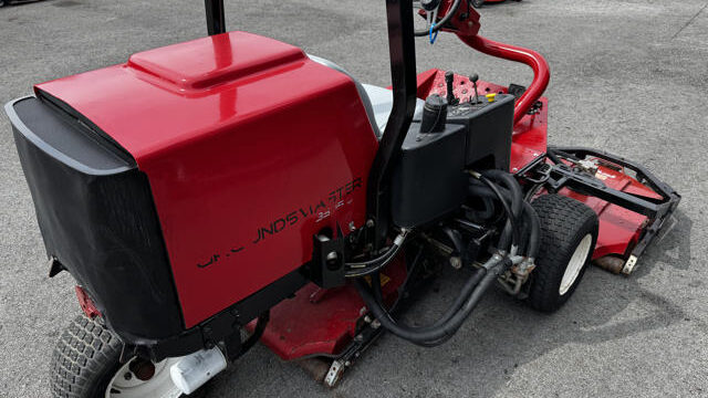 Toro-Groundmaster-3505-Diesel-2WD-Contouring-Rotary-Mower-1-640×480-1