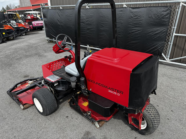 Toro-Groundmaster-3505-Diesel-2WD-Contouring-Rotary-Mower-2-640×480-1