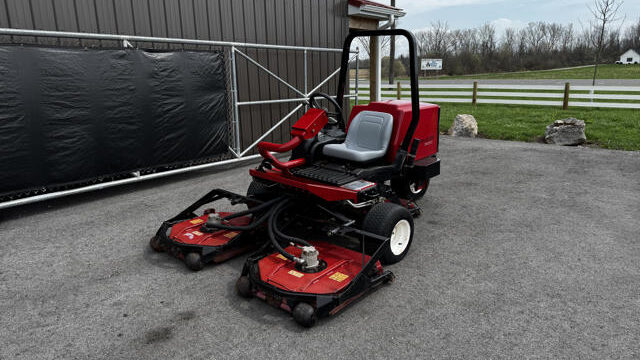 Toro-Groundmaster-3505-Diesel-2WD-Contouring-Rotary-Mower-6-640×480-1