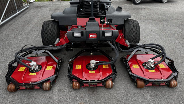 Toro-Groundsmaster-4500-Contouring-Rough-Mower-9-640×480-1