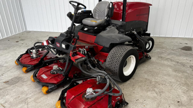Toro-Groundsmaster-4500-Diesel-4WD-Contouring-Mower-4-800×600-1
