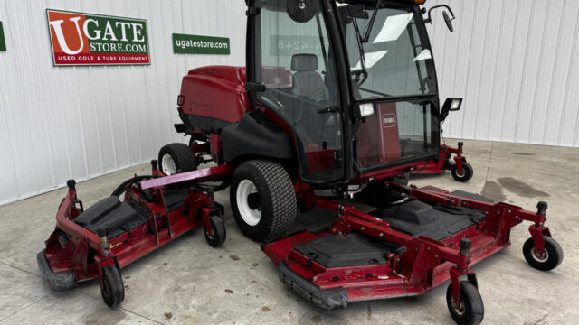 Toro-Groundsmaster-5910-Diesel-4WD-Climate-Controlled-Cab-Wide-Area-Mower-8-800×600-1