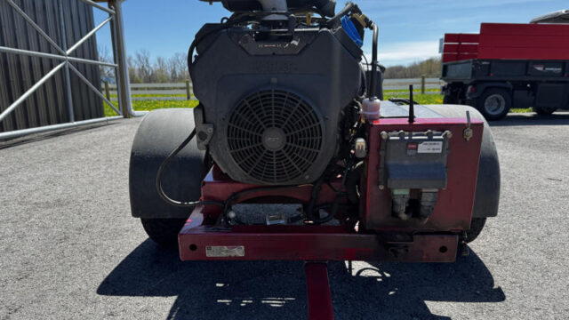 Toro-Pro-Force-Pull-Behind-Blower-2-800×600-1-1