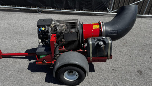 Toro-Pro-Force-Pull-Behind-Blower-4-800×600-1-2