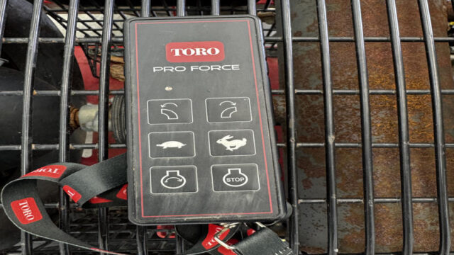 Toro-Pro-Force-Pull-Behind-Blower-6-800×600-1