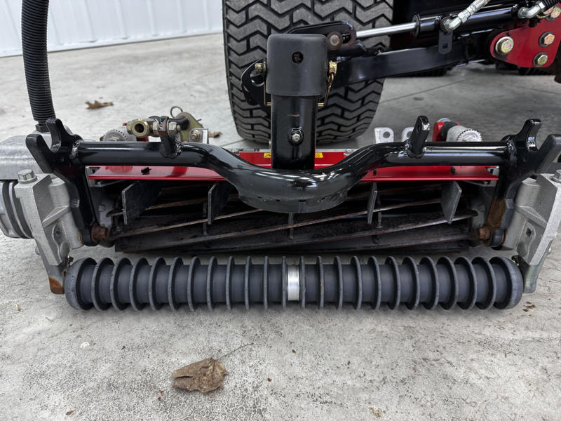 Toro-Reelmaster-5010H-Diesel-4WD-Hybrid-Electric-Reels-Fairwary-Mower-1-800×600-1