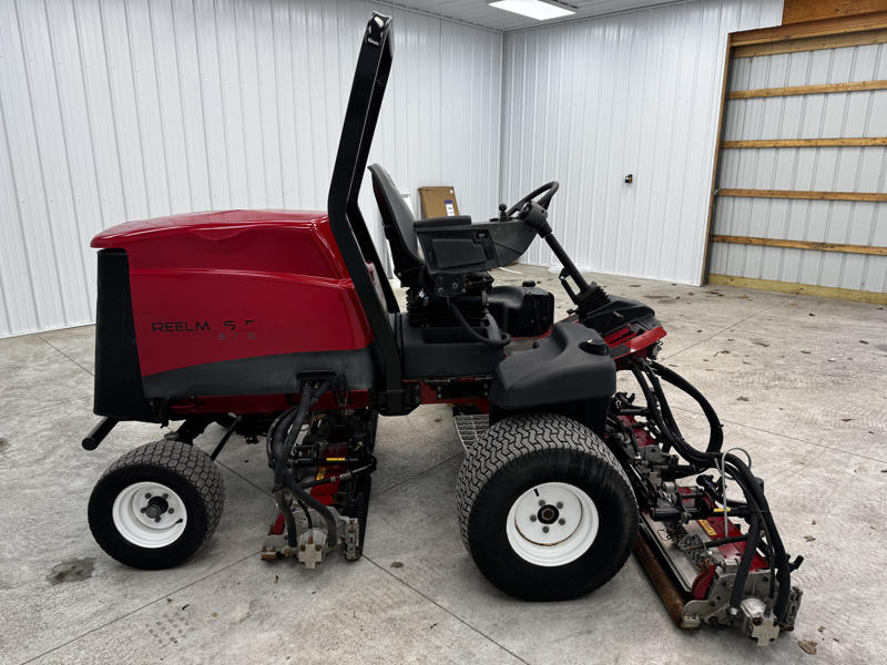 Toro-Reelmaster-5510H-Diesel-2WD-Hybrid-Electric-Cutting-Units-1-800×600-1-1