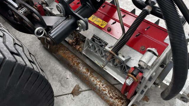 Toro-Reelmaster-5510H-Diesel-2WD-Hybrid-Electric-Cutting-Units-2-800×600-1