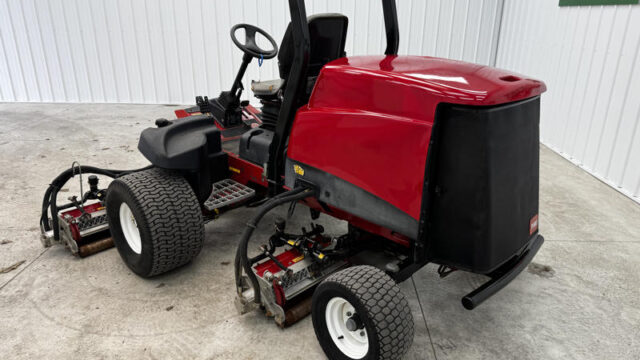 Toro-Reelmaster-5510H-Diesel-2WD-Hybrid-Electric-Cutting-Units-3-800×600-1-1