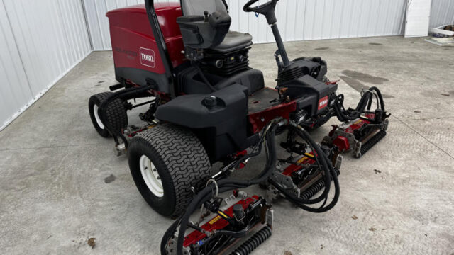 Toro-Reelmaster-5510H-Diesel-2WD-Hybrid-Electric-Cutting-Units-3-800×600-1