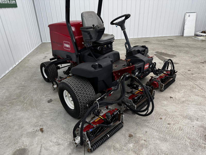 Toro-Reelmaster-5510H-Diesel-2WD-Hybrid-Electric-Cutting-Units-3-800×600-1