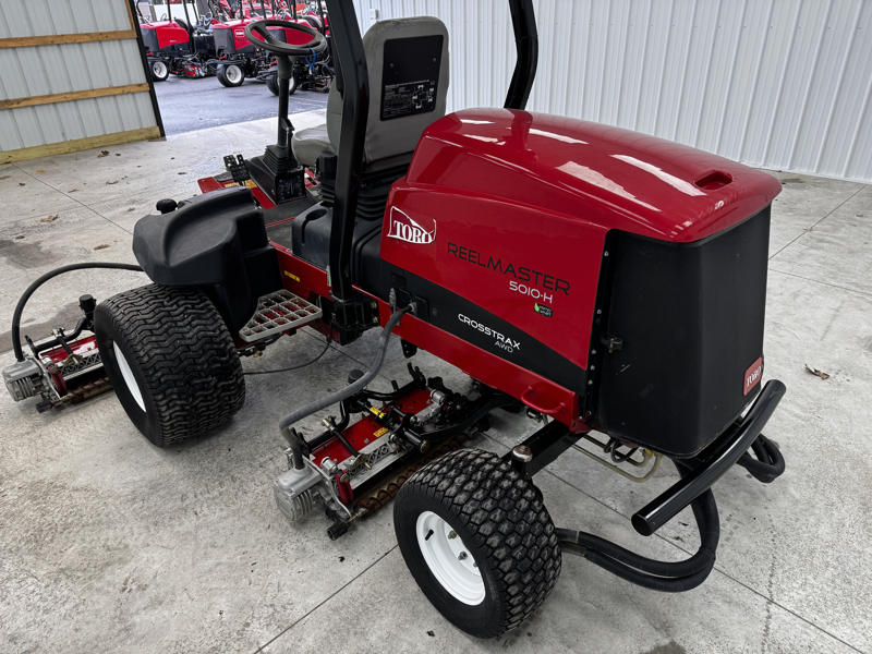 Toro-Reelmaster-5510H-Diesel-4WD-Hybrid-Electric-Cutting-Units-4-800×600-1