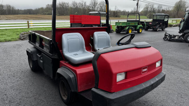 Toro-Workman-HDX-Gas-2WD-Utility-Vehicle-1-800×600-1